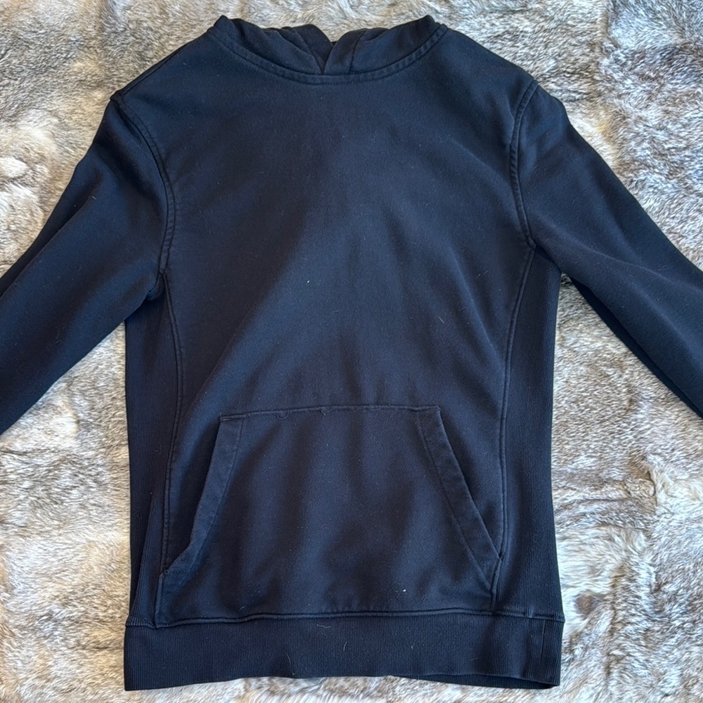Black Crewneck Sweatshirt